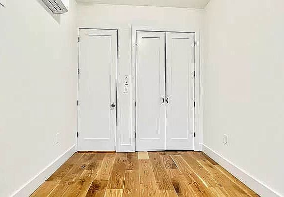 5th image of 1101 Putnam Ave #2