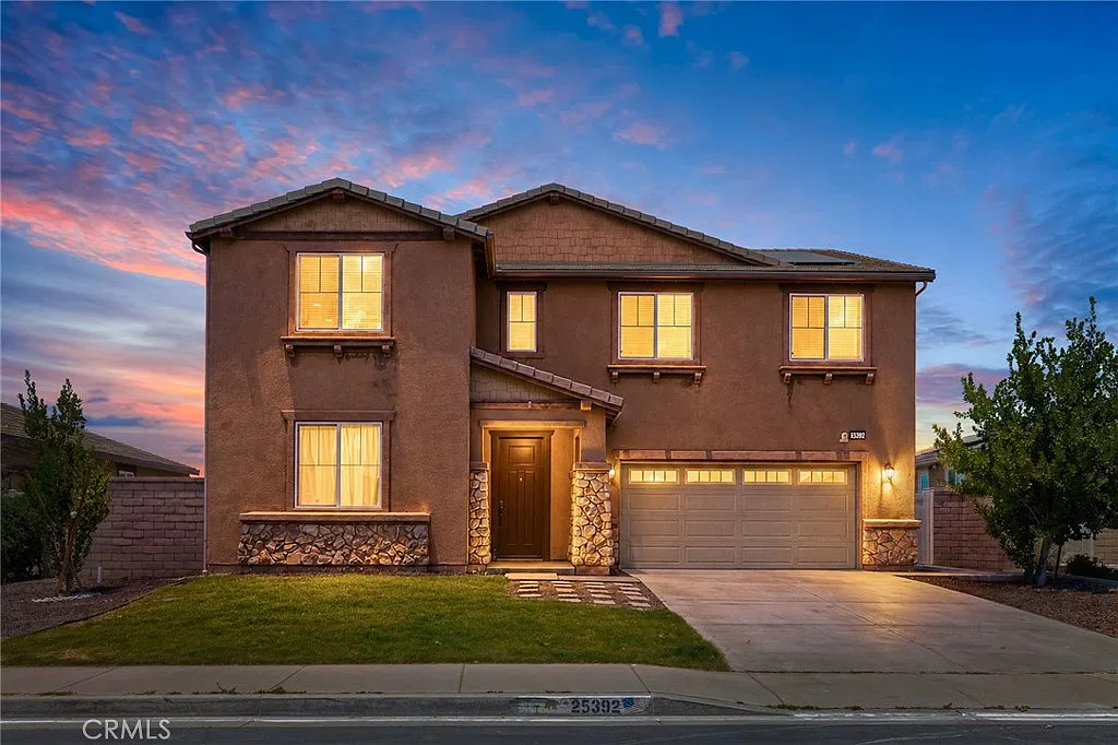 4 bed, 2.5 bath, 3124 sqft, $3,995 — Photo 1