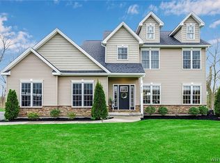 6550 Bear Ridge Rd, Lockport, NY 14094