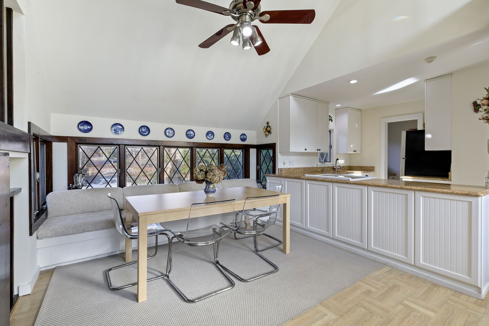  Open Dining/Kitchen