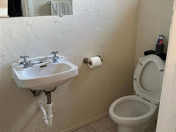 5th image of 2734 50th Ave N APT 2