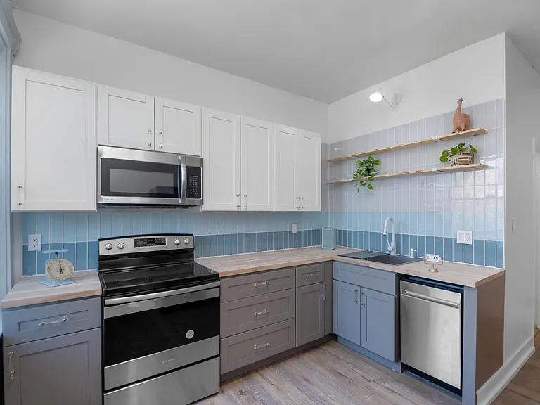 4431 Allison St #8 — Photo 1