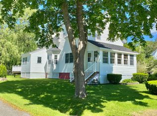 44 Shaw Ave, Rockland, ME 04841