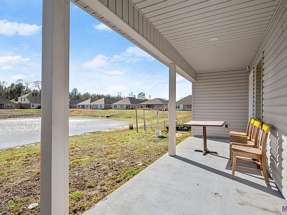 5th image of 8326 Rosemary Ave