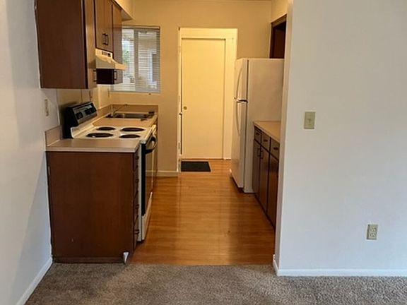 2nd image of 4082 Commercial St SE #4080-30