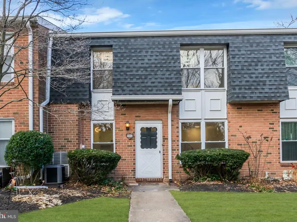 1084 Harbour Dr, Palmyra, NJ 08065