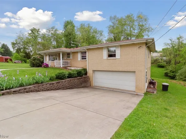 171 Parkway Dr, Wellsburg, WV 26070