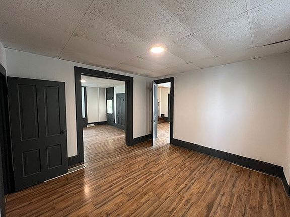 3rd image of 453 N 6th St