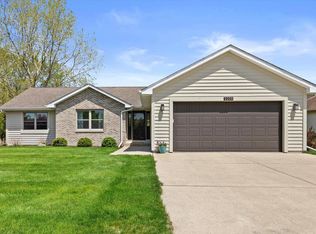 1208 Eastbrook Dr, Burlington, WI 53105