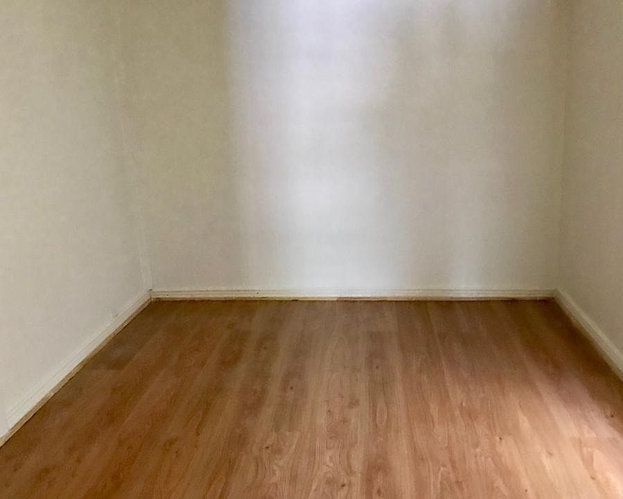 2nd image of 442 N Alamo St