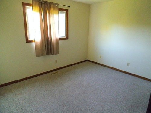 5th image of 2403 New Haven Ct