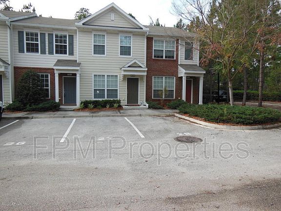 2nd image of 3504 Summerlin Ln