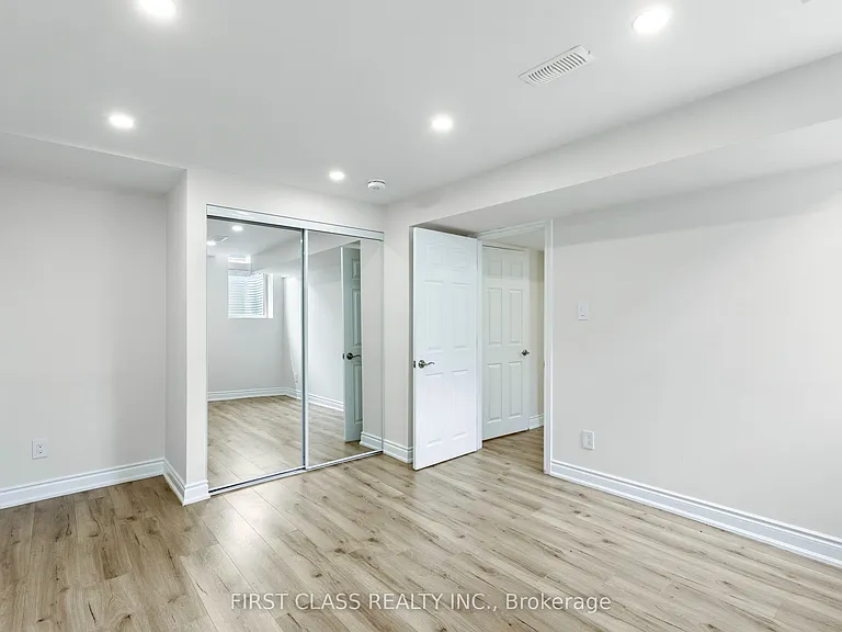 802 Yates Dr — Photo 7