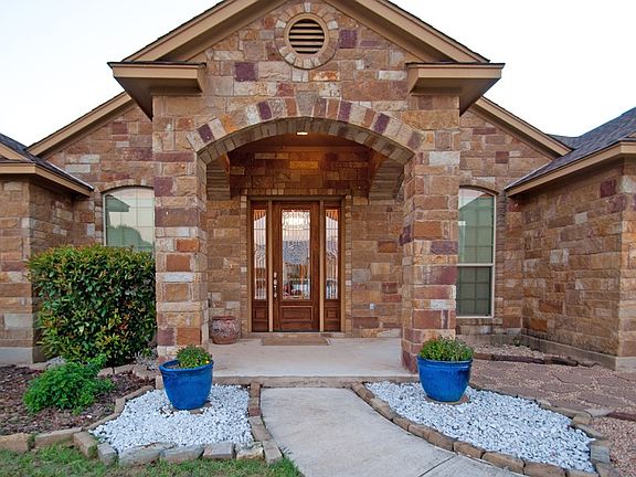 4th image of 1210 Kyle Ln