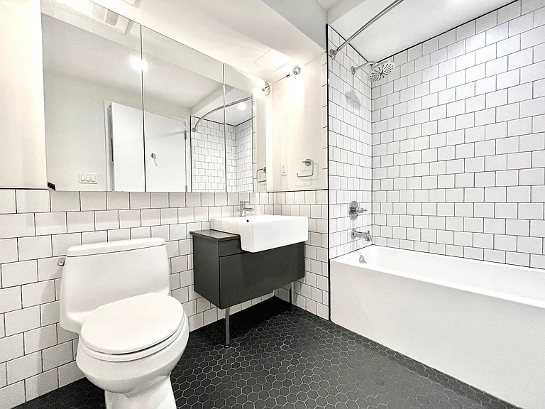 504 Myrtle Ave #5N — Photo 6