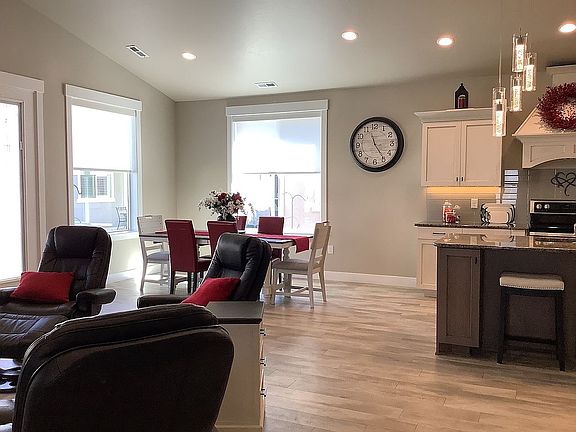 Great Room Dining Table