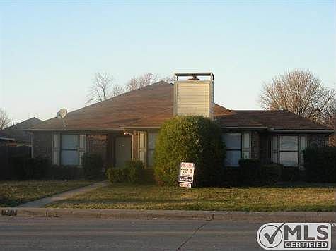 1st image of 1143 Heather Wood Dr