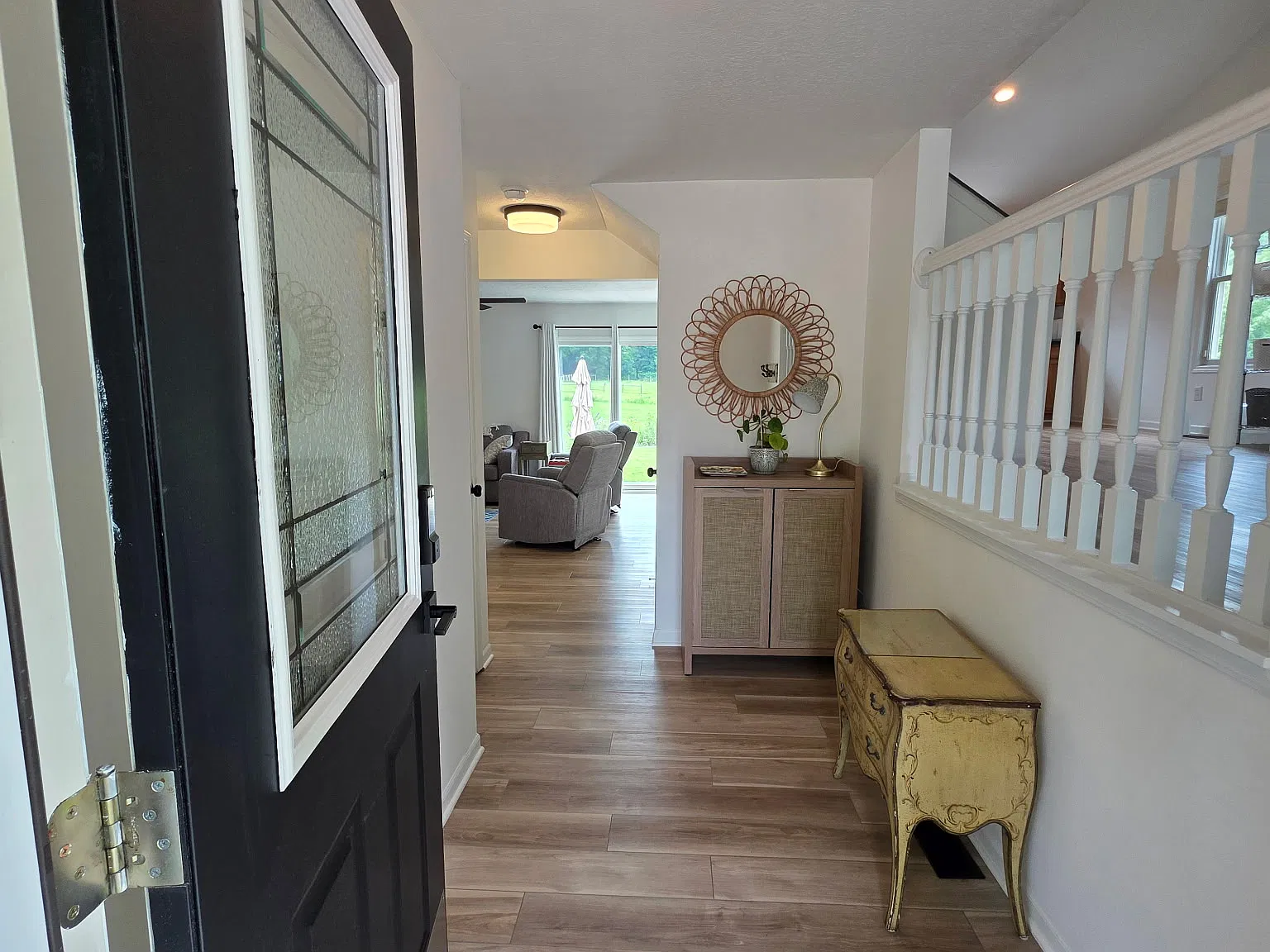 3 bed, 2.5 bath, 1310 sqft, $2,200 — Photo 3