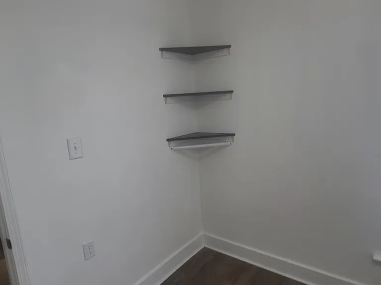 143 W 1st St #2 — Photo 10