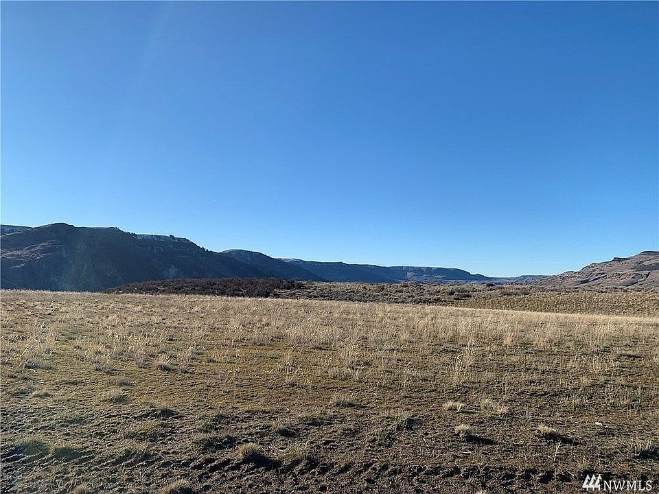 1st image of 44375 Sanpoil Dr N