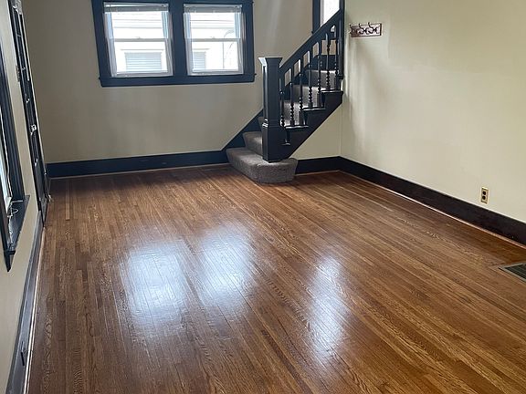 4th image of 604 Harrison Ave