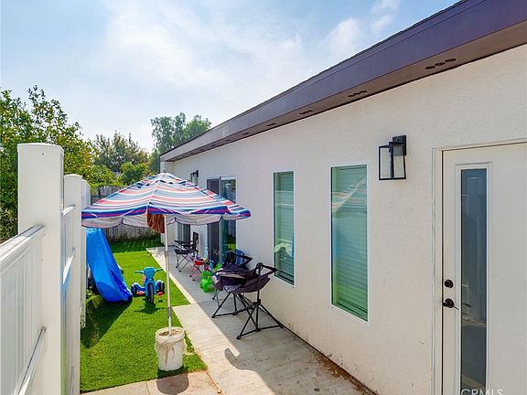 4th image of 8247 E 9th St