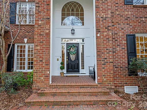3rd image of 12018 Delmahoy Dr