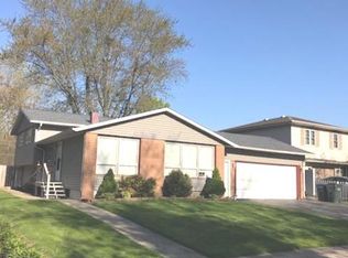 3320 Chatham Rd, Waukegan, IL 60087