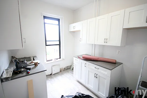 Rented by Link NY Realty | media 45