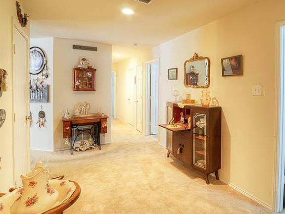 5th image of 1213 Bellvue Dr