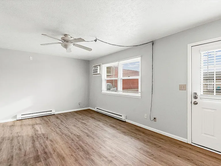 618 S McClun St — Photo 18
