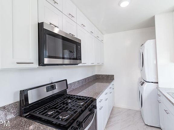 5th image of 870 N El Centro Ave APT 5