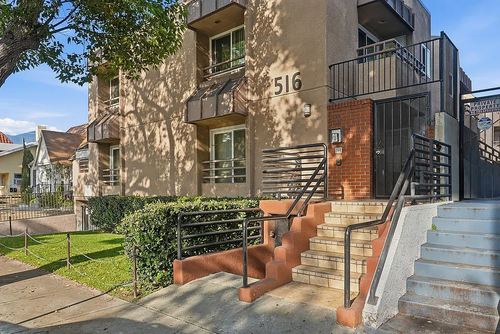 1 bed, 700 sqft, $2,250 — Photo 1