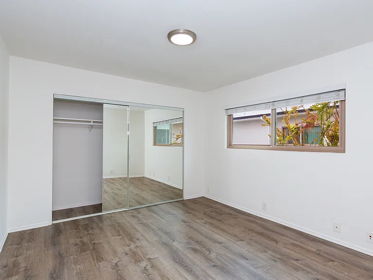 Riviera Apartment Homes — Photo 12