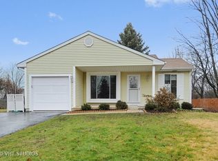 421 Bayview Ave, Naperville, IL 60565