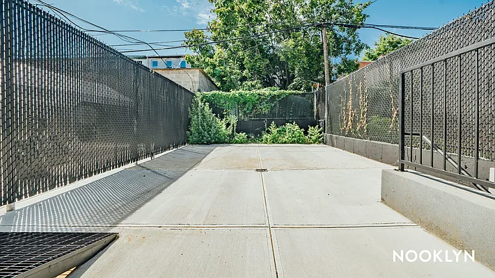 Rented by Nooklyn NYC LLC | media 15