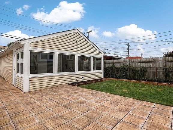 4th image of 4414 N Menard Ave #Gnd