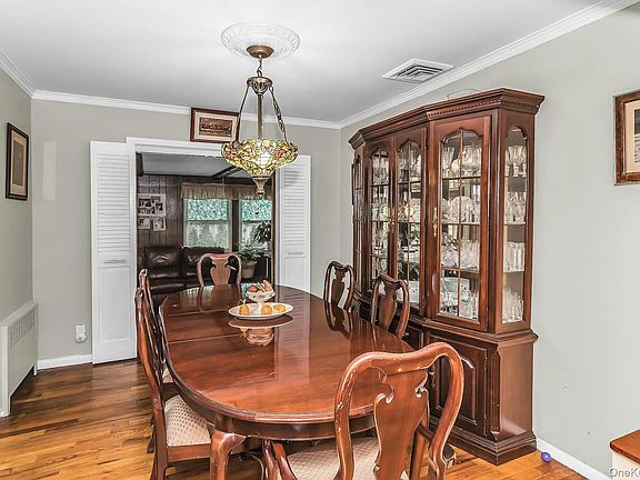 5th image of 912 Ascan Street