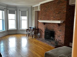 72 Temple St APT 3, Springfield, MA 01105