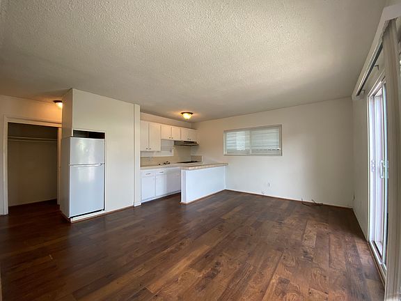 2nd image of 239 Windward Ave #1