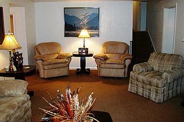5th image of 81 Sprucewood Dr