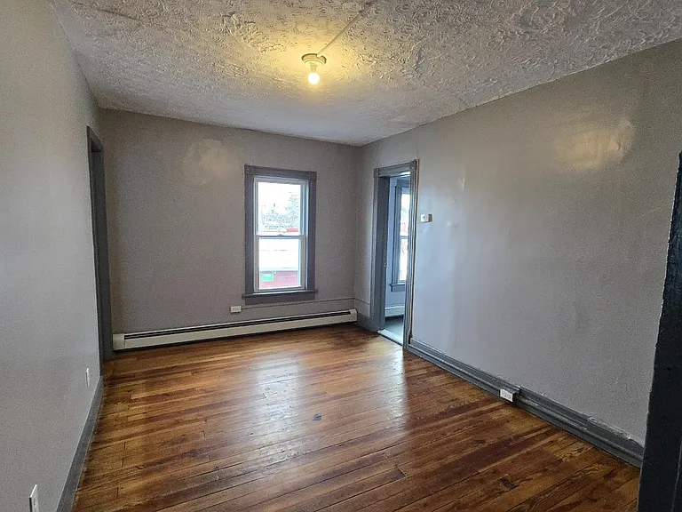 87 Cottage St #6 — Photo 5