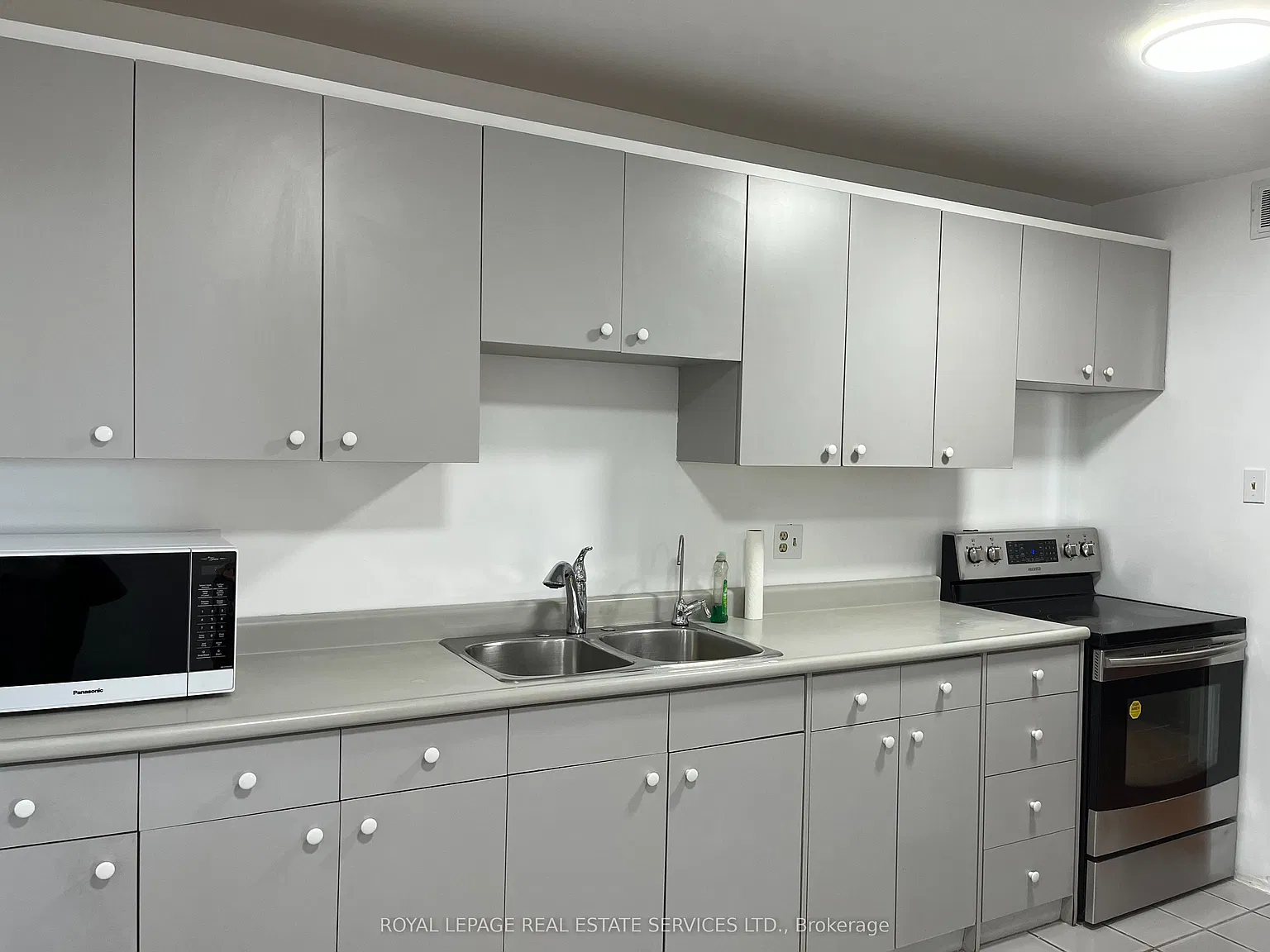 3 bed, $3,300 — Photo 2