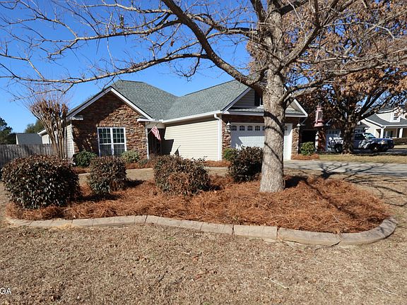 4th image of 120 Blackstone Ct