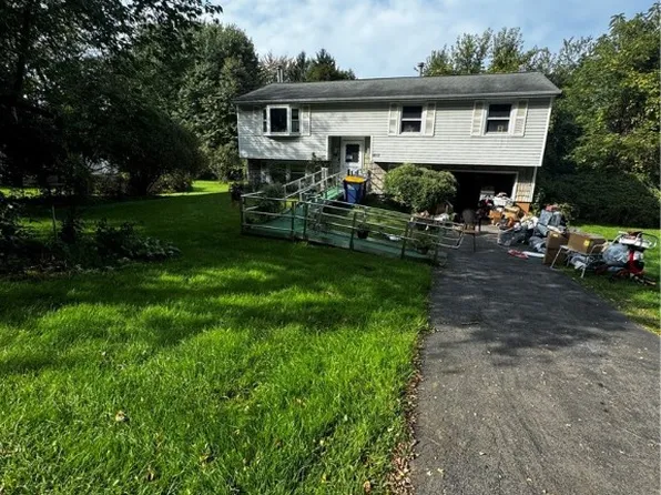 6013 Ridge Rd, Williamson, NY 14589
