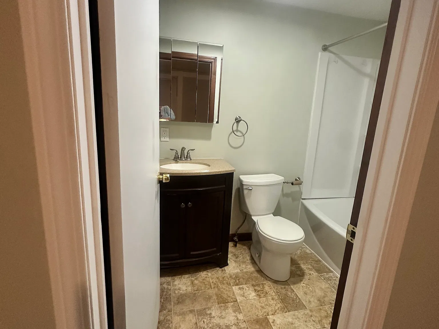 2 bed, $2,100 — Photo 3