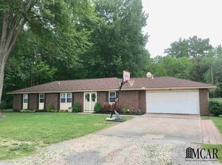 8000 Eastbrook Dr, Temperance, MI 48182