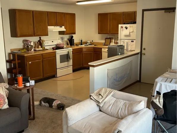 1010 Kearney St #9, Manhattan, KS 66502