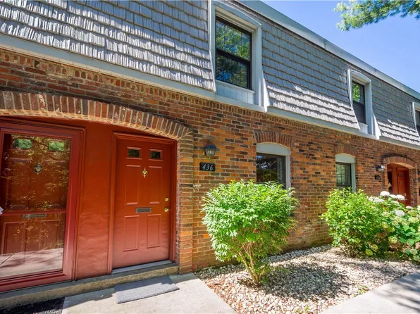 436 Country View Ct, Pittsburgh, PA 15205