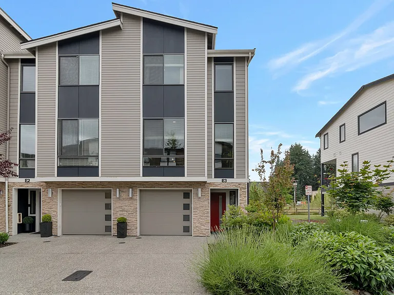 12718 35th Ave SE #E3 — Photo 1